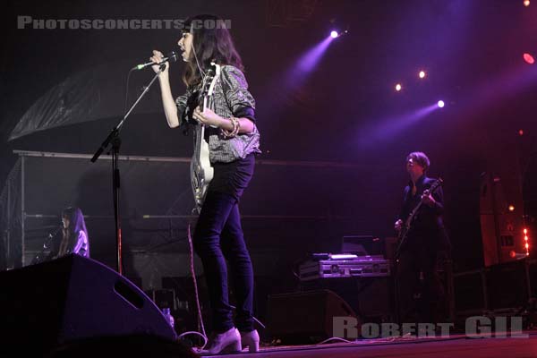 SCHOOL OF SEVEN BELLS - 2009-08-29 - SAINT CLOUD - Domaine National - Scene de l'Industrie - 